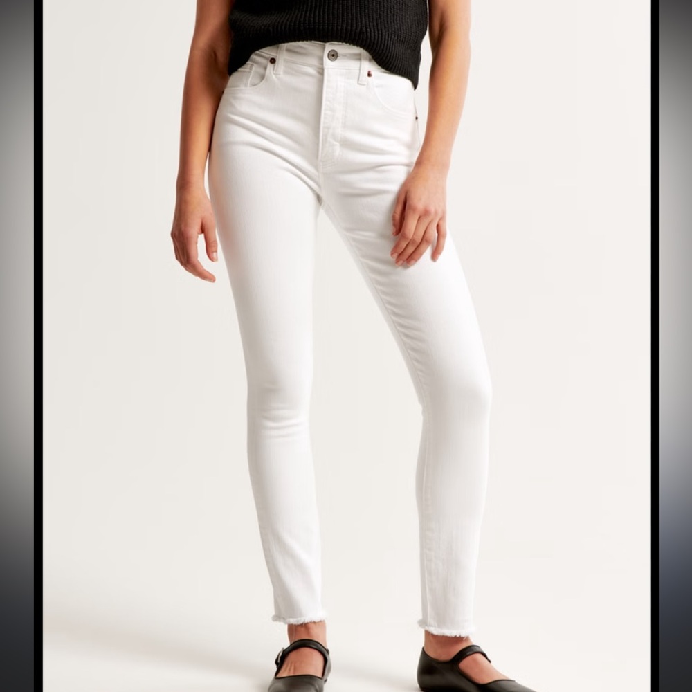 NWOT Abercrombie & Fitch White Denim Jeans